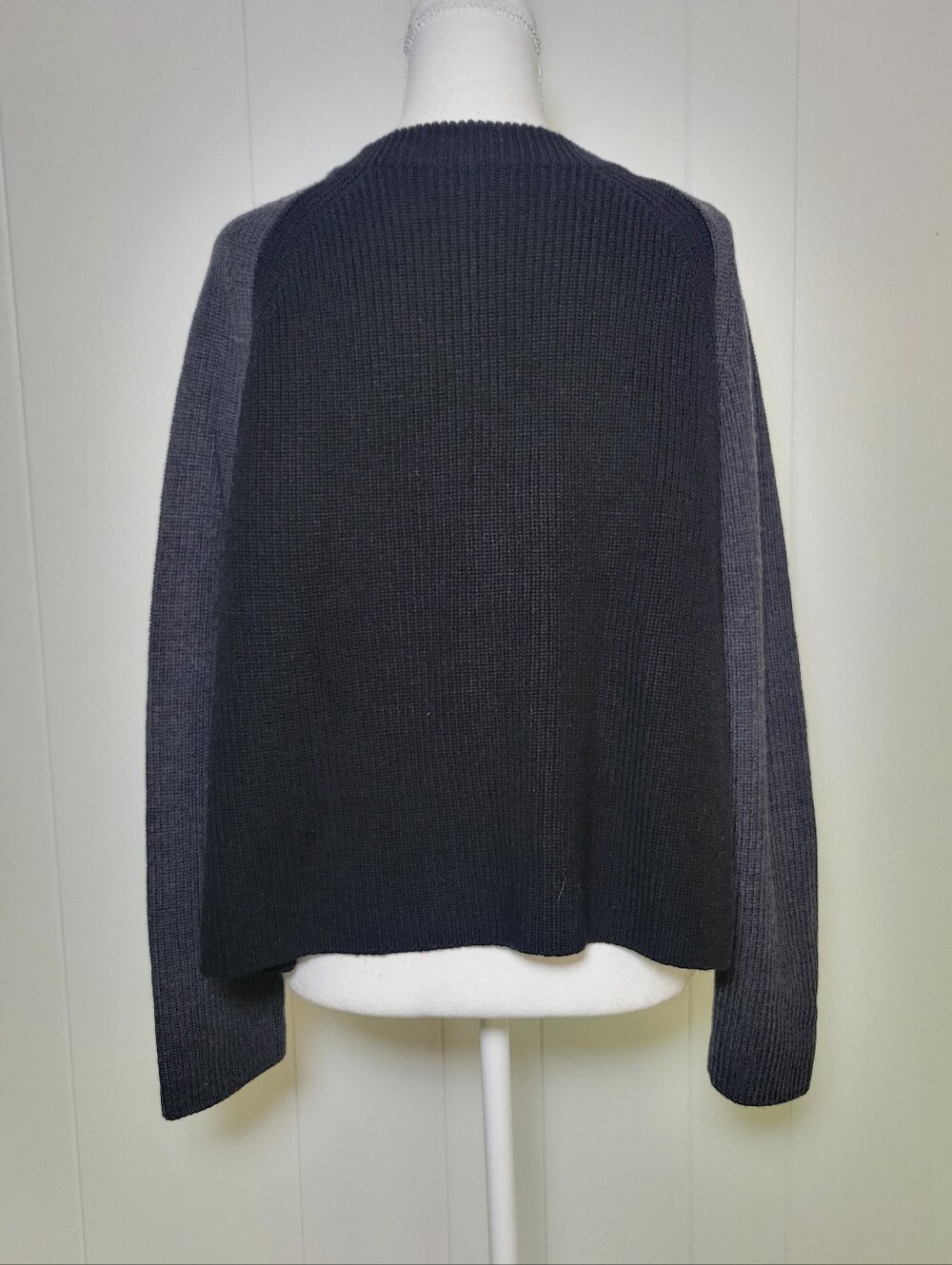 Eileen Fisher Color Block Pullover Sweater Extra Fine Merino Wool Black & Gray M - Picture 8 of 10